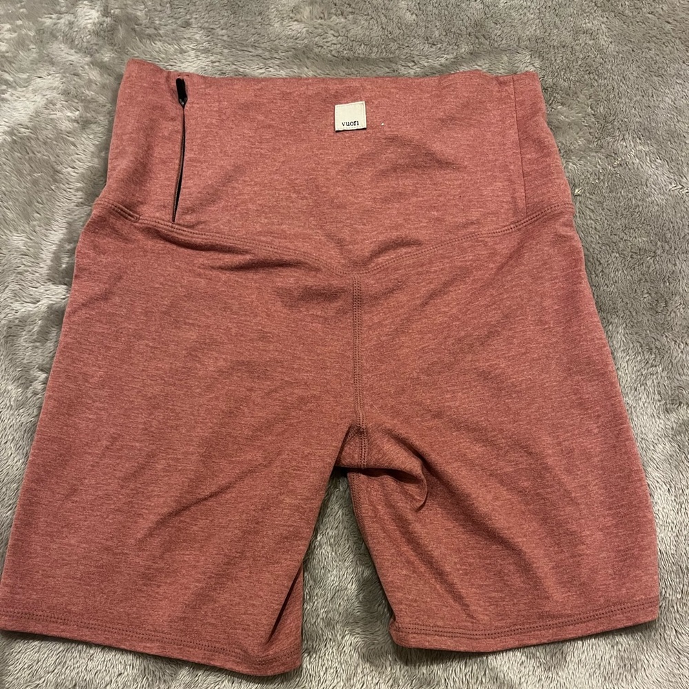 Vuori Women's Mauve Bike Shorts